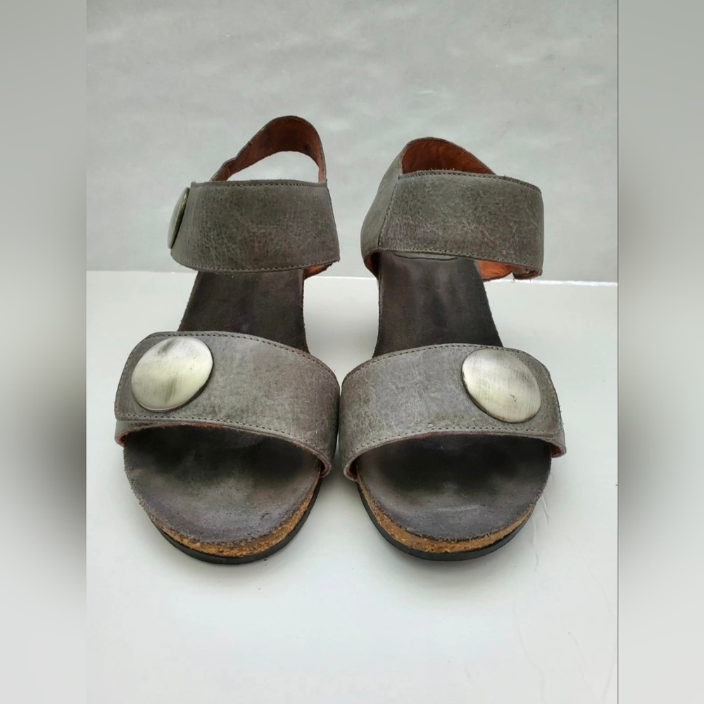 Taos Women’s Carousel 2 Strappy Leather Wedge Sandal In Gray Sz EU 38/US 7-7.5 - Picture 2 of 15